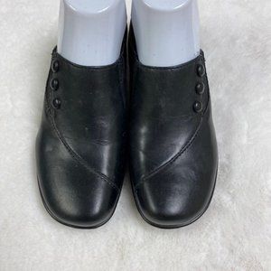 Earth Women's Hollyhock Black Leather Clogs Size 6.5‎